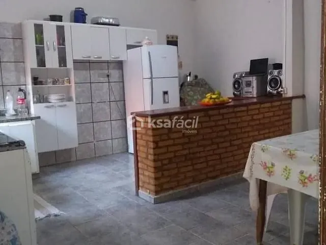 Casa com 200m² 4 quartos e 2 banheiros, à venda, no bairro Residencial Ana Maria do Couto em Campo Grande