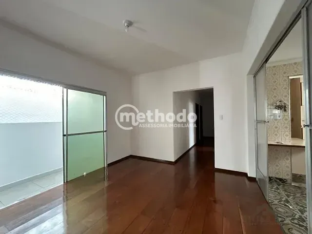 Casa com 244m² 3 quartos e 3 banheiros, à venda, no bairro Jardim dos Oliveiras em Campinas