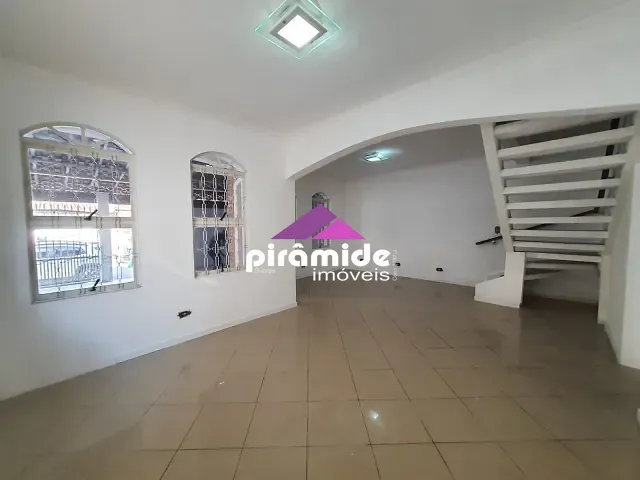 Casa com 250m² 4 quartos e 2 banheiros, à venda, no bairro Parque Interlagos em São José dos Campos