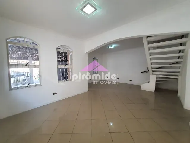 Casa com 250m² 4 quartos e 2 banheiros, à venda, no bairro Parque Interlagos em São José dos Campos