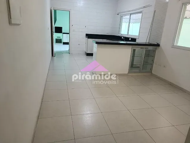 Casa com 125m² 3 quartos e 2 banheiros, à venda, no bairro Jardim das Indústrias em São José dos Campos