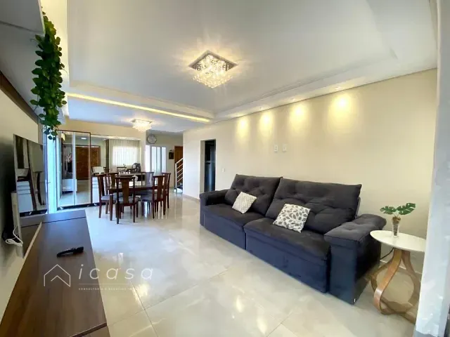 Casa com 250m² 4 quartos e 4 banheiros, à venda, no bairro Residencial Colinas. em Caçapava