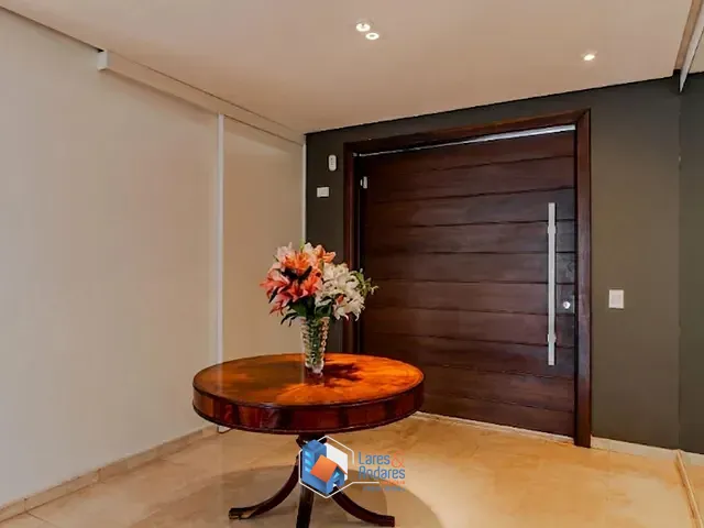 Casa com 350m² 3 quartos e 4 banheiros, à venda, no bairro Pacaembu em São Paulo