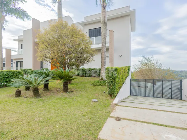 Casa com 1094m² 5 quartos e 6 banheiros, à venda, no bairro Alphaville em Santana de Parnaíba