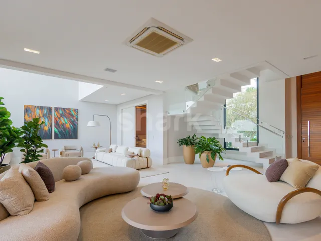 Casa com 1094m² 5 quartos e 6 banheiros, à venda, no bairro Alphaville em Santana de Parnaíba