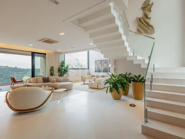 Casa com 1094m² 5 quartos e 6 banheiros, à venda, no bairro Alphaville em Santana de Parnaíba