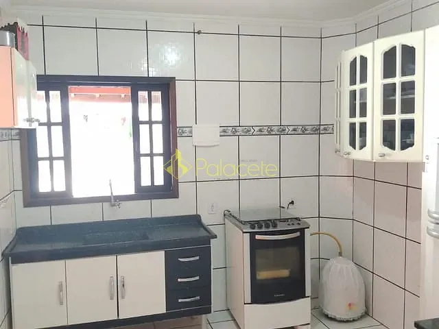 Casa com 264m² 3 quartos e 2 banheiros, à venda, no bairro Mantiqueira em Pindamonhangaba