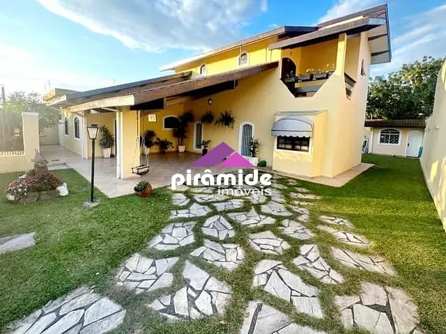 Casa com 520m² 4 quartos e 4 banheiros, à venda, no bairro Eugênio de Mello em São José dos Campos