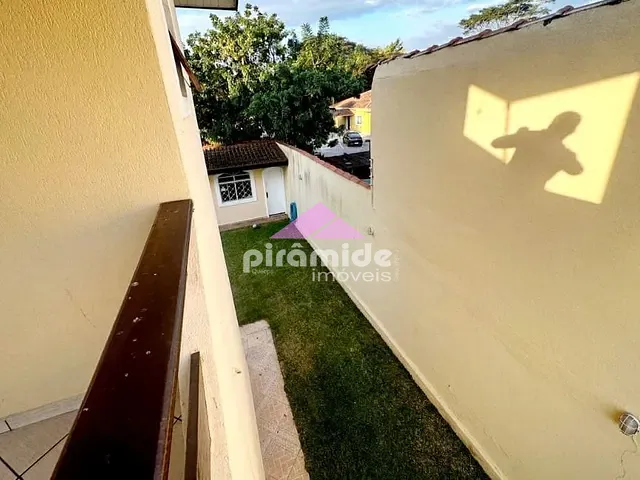 Casa com 520m² 4 quartos e 4 banheiros, à venda, no bairro Eugênio de Mello em São José dos Campos