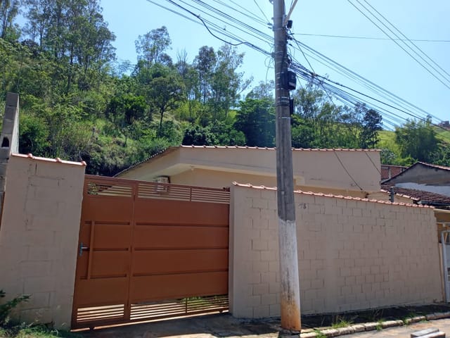 Casa 3 quartos e 2 banheiros, à venda, no bairro Santa Rita em Aparecida