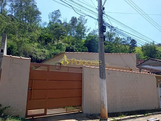 Casa 3 quartos e 2 banheiros, à venda, no bairro Santa Rita em Aparecida