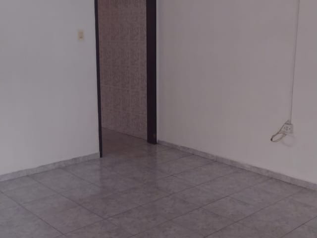Casa com 125m² 2 quartos e 2 banheiros, à venda, no bairro Abaete em Taubaté