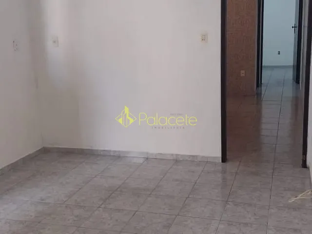 Casa com 125m² 2 quartos e 2 banheiros, à venda, no bairro Abaete em Taubaté