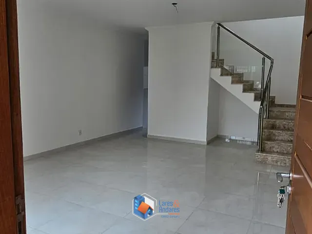 Casa com 95m² 3 quartos e 2 banheiros, à venda, no bairro Vila Romero em São Paulo