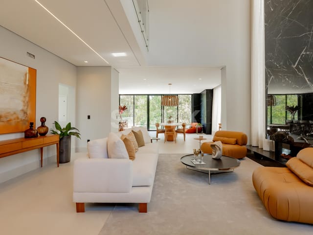 Casa com 420m² 4 quartos e 5 banheiros, à venda, no bairro Tamboré em Santana de Parnaíba