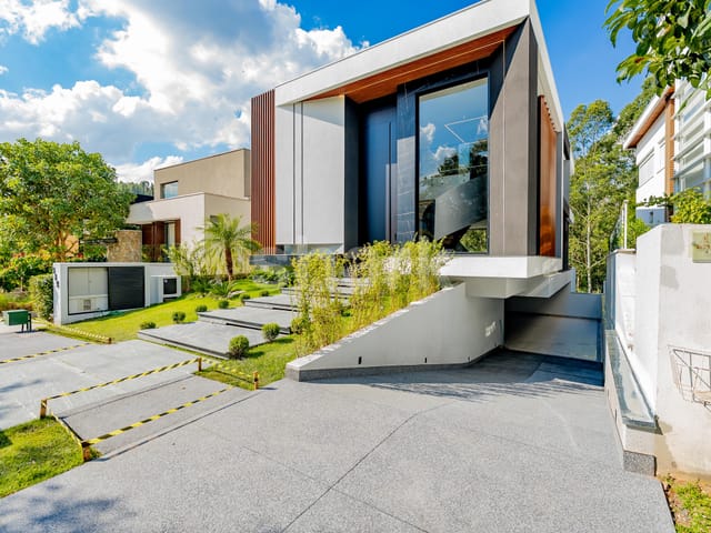 Casa com 420m² 4 quartos e 5 banheiros, à venda, no bairro Tamboré em Santana de Parnaíba