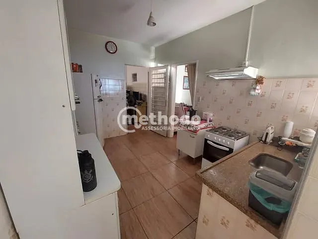 Casa 2 quartos e 2 banheiros, à venda, no bairro Parque da Figueira em Campinas