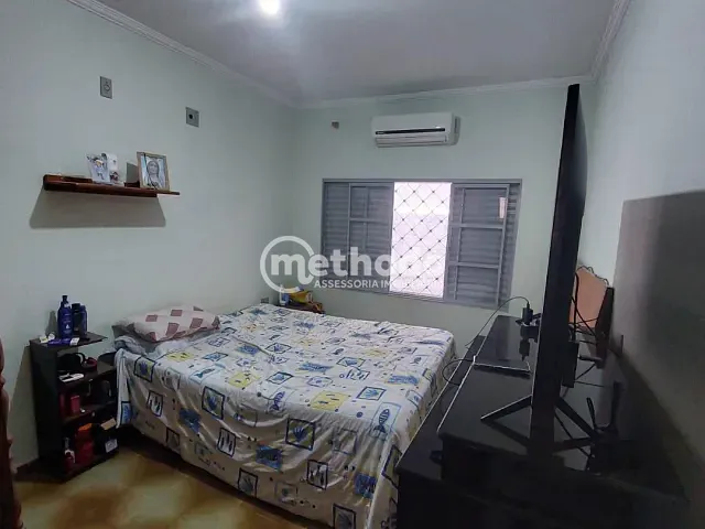 Casa 2 quartos e 2 banheiros, à venda, no bairro Parque da Figueira em Campinas