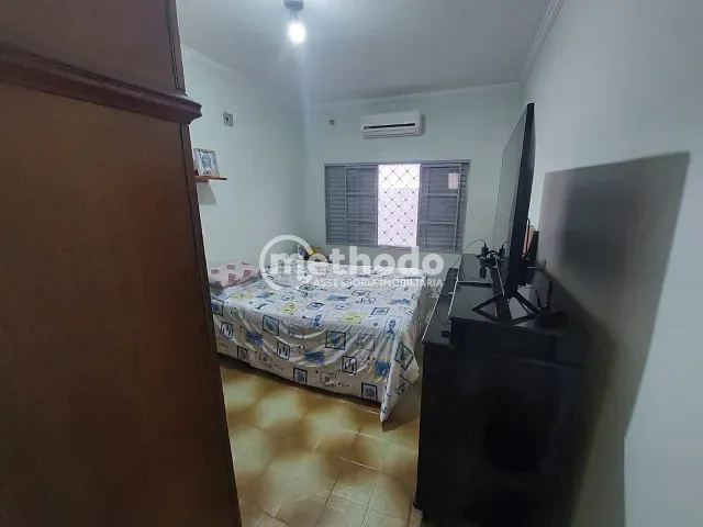 Casa 2 quartos e 2 banheiros, à venda, no bairro Parque da Figueira em Campinas