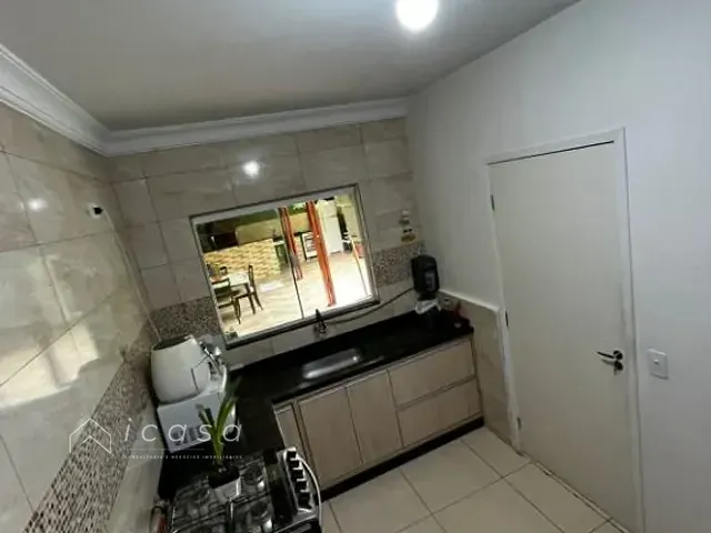 Casa com 125m² 3 quartos e 4 banheiros, à venda, no bairro Village das Flores em Caçapava