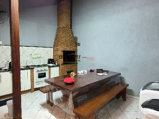 Casa com 250m² 3 quartos e 3 banheiros, à venda, no bairro Jardim Regina em Indaiatuba