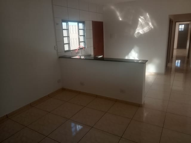 Casa com 125m² 2 quartos e 2 banheiros, à venda, no bairro Residencial e Comercial Portal dos Eucaliptos em Pindamonhangaba