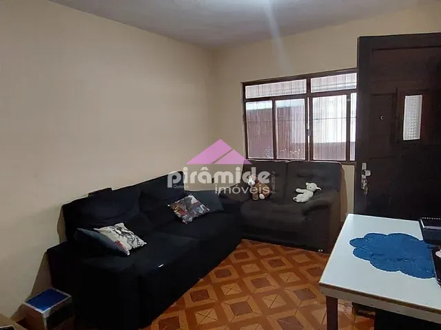Casa com 250m² 2 quartos e 3 banheiros, à venda, no bairro Jardim Ismênia em São José dos Campos
