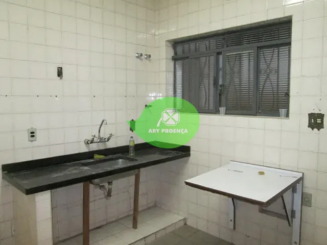 Casa com 320m², para alugar, no bairro Centro em Sorocaba