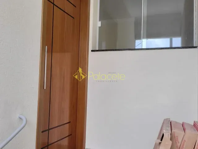Casa com 125m² 2 quartos e 2 banheiros, à venda, no bairro Jardim Continental em Taubaté