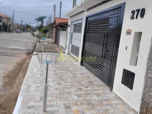 Casa com 125m² 2 quartos e 2 banheiros, à venda, no bairro Jardim Continental em Taubaté