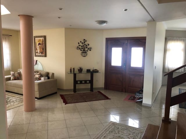 Casa com 418m² 3 quartos e 4 banheiros, à venda, no bairro Taubaté Village em Taubaté