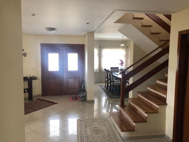 Casa com 418m² 3 quartos e 4 banheiros, à venda, no bairro Taubaté Village em Taubaté