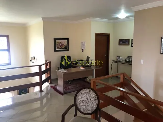 Casa com 418m² 3 quartos e 4 banheiros, à venda, no bairro Taubaté Village em Taubaté