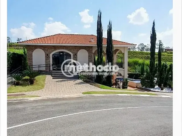 Casa com 300m² 4 quartos e 5 banheiros, à venda, no bairro Roncáglia em Valinhos