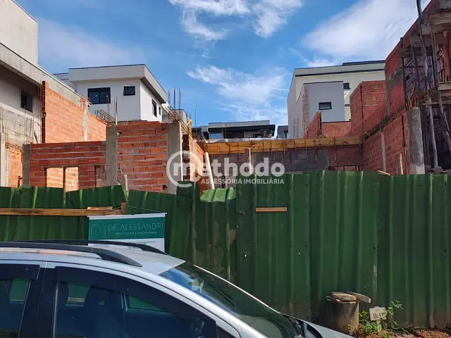Casa com 300m² 4 quartos e 5 banheiros, à venda, no bairro Roncáglia em Valinhos
