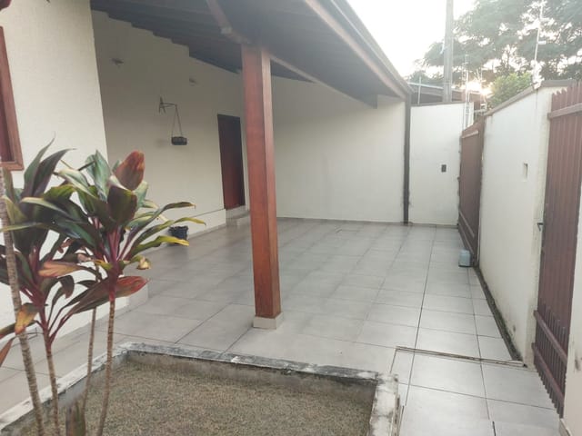 Casa com 250m² 3 quartos e 3 banheiros, à venda, no bairro Vila Suiça em Pindamonhangaba