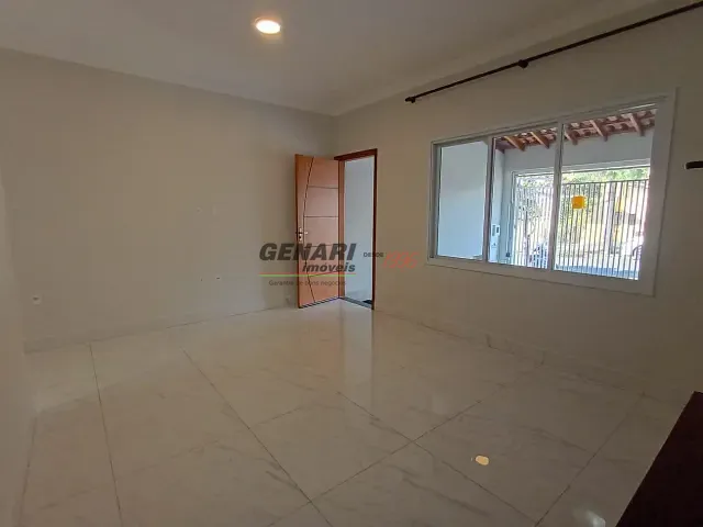 Casa 3 quartos e 1 banheiro, para alugar, no bairro Jardim Regente em Indaiatuba