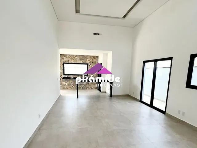 Casa com 300m² 3 quartos e 2 banheiros, à venda, no bairro Condomínio Terras do Vale em Caçapava