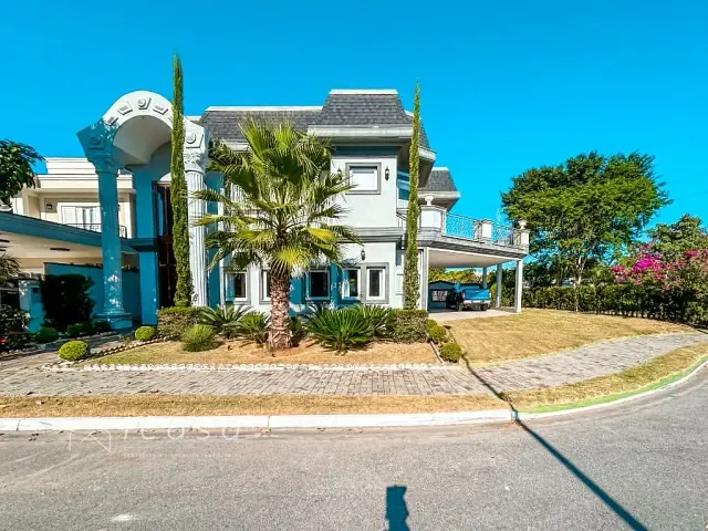 Casa com 649m² 4 quartos e 6 banheiros, à venda ou para alugar, no bairro Jardim do Golfe em São José dos Campos