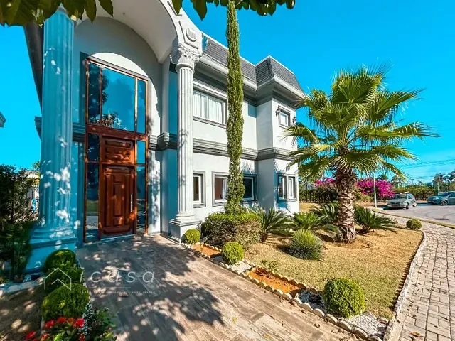 Casa com 649m² 4 quartos e 6 banheiros, à venda ou para alugar, no bairro Jardim do Golfe em São José dos Campos