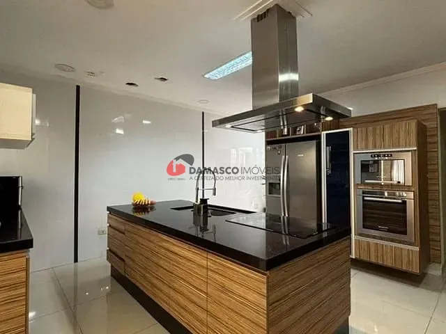 Casa 2 quartos e 3 banheiros, à venda, no bairro Nova Gerti em São Caetano do Sul
