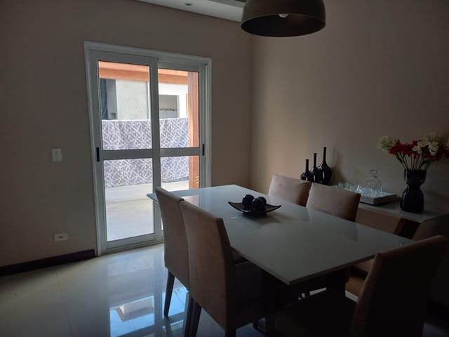 Casa com 140m² 3 quartos e 3 banheiros, à venda, no bairro Loteamento Alfredo Abilio Flores em Pindamonhangaba
