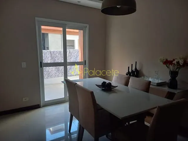 Casa com 140m² 3 quartos e 3 banheiros, à venda, no bairro Loteamento Alfredo Abilio Flores em Pindamonhangaba