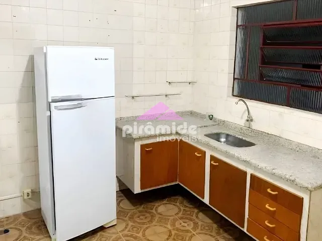 Casa com 375m² 3 quartos e 2 banheiros, à venda, no bairro Jardim Santa Inês II em São José dos Campos