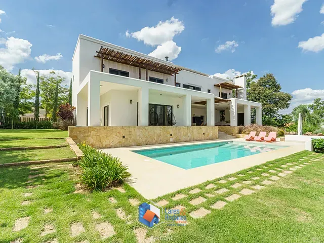 Casa com 3059m² 4 quartos e 5 banheiros, à venda, no bairro Condomínio Fazenda Vila Real em Itu