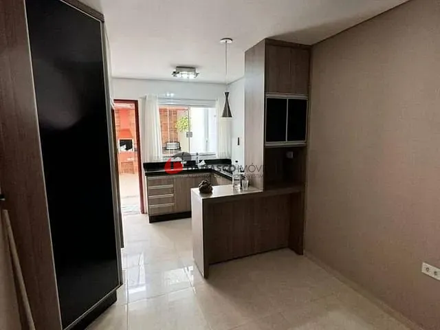 Casa 2 quartos e 2 banheiros, à venda, no bairro Vila Alto de Santo Andre em Santo André