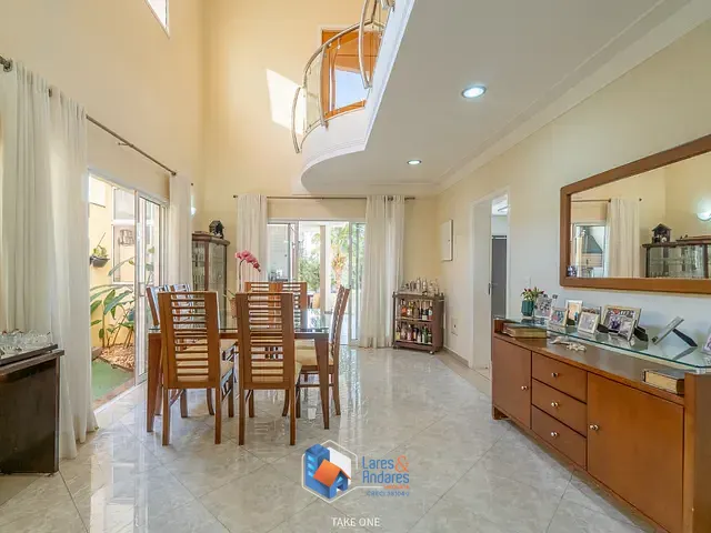 Casa com 360m² 4 quartos e 5 banheiros, à venda, no bairro Swiss Park em Campinas