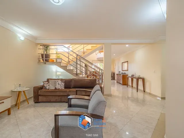 Casa com 360m² 4 quartos e 5 banheiros, à venda, no bairro Swiss Park em Campinas