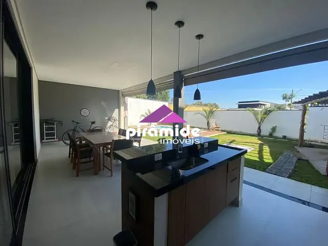 Casa com 400m² 3 quartos e 4 banheiros, à venda, no bairro Condomínio Terras do Vale em Caçapava