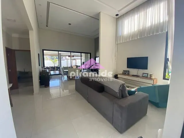 Casa com 400m² 3 quartos e 4 banheiros, à venda, no bairro Condomínio Terras do Vale em Caçapava